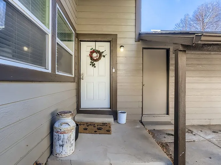 17989 E Ohio Cir — Photo 15