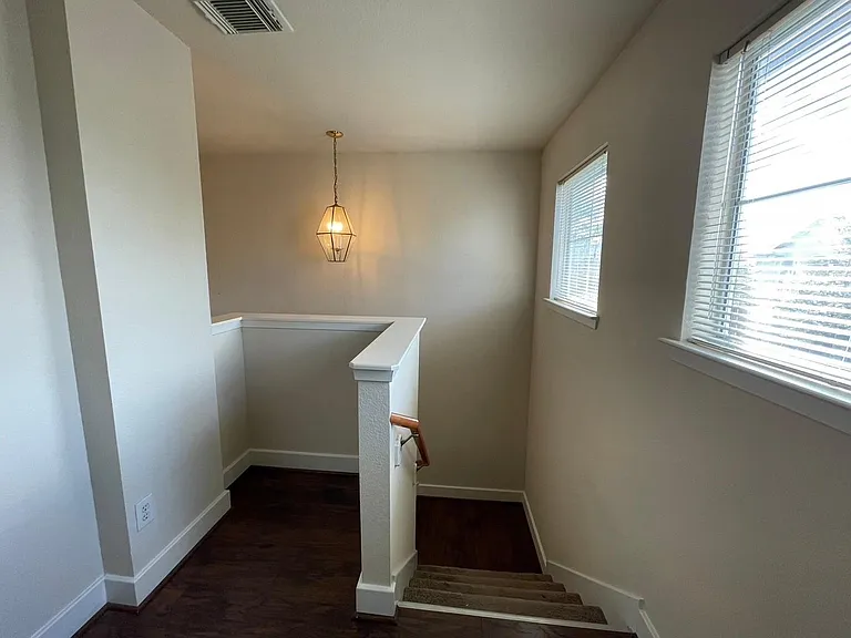 11928 Prior Park Dr — Photo 10