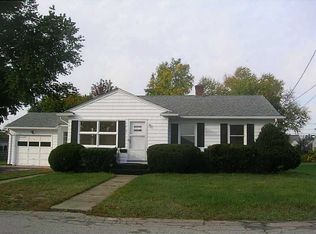 11 Bedford Rd, Cranston, RI 02910