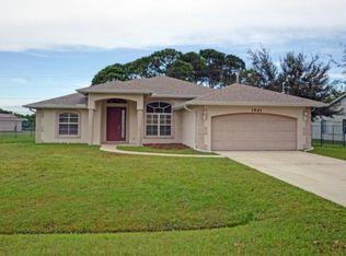 1901 SE Gaskins Cir, Port Saint Lucie, FL 34952
