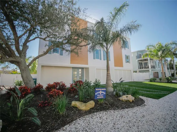 111 6th St N, Bradenton Beach, FL 34217