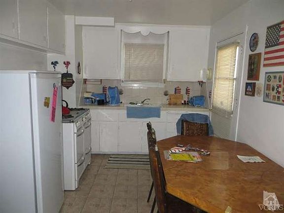 2nd image of 1039 Belfast Ln
