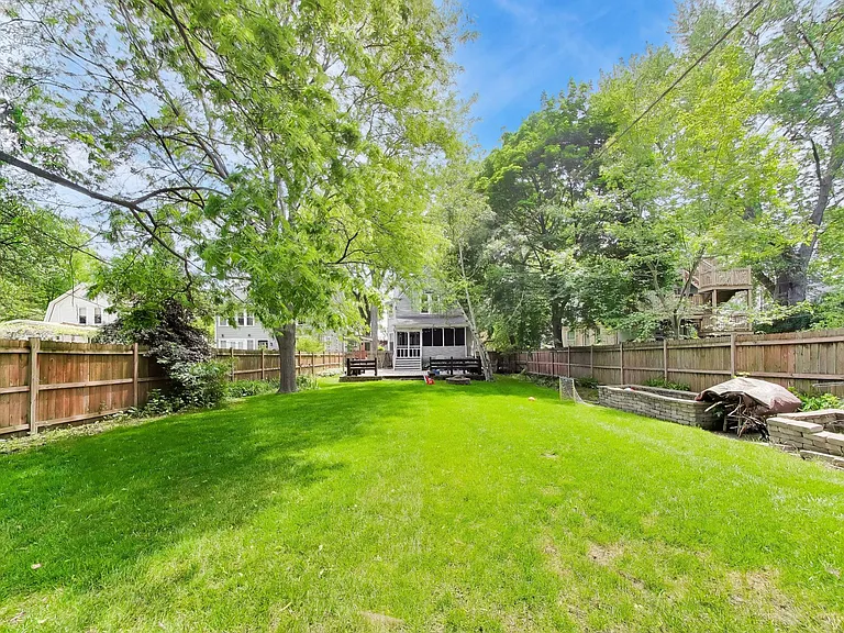 1911 Colfax St — Photo 43