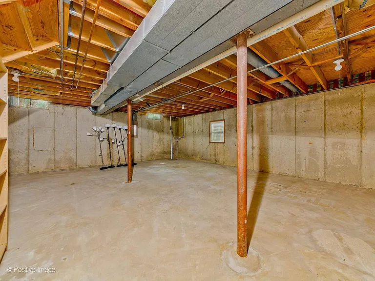 601 Willington Dr — Photo 13