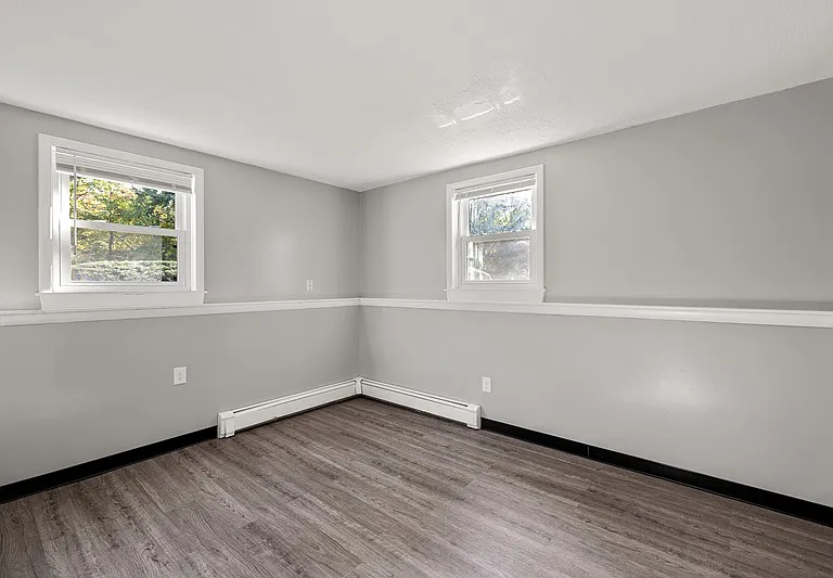 Riverview Apartments — Photo 6