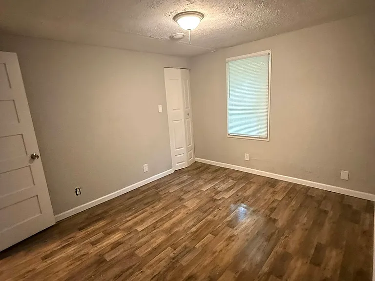 1225 Buckley Ave — Photo 24
