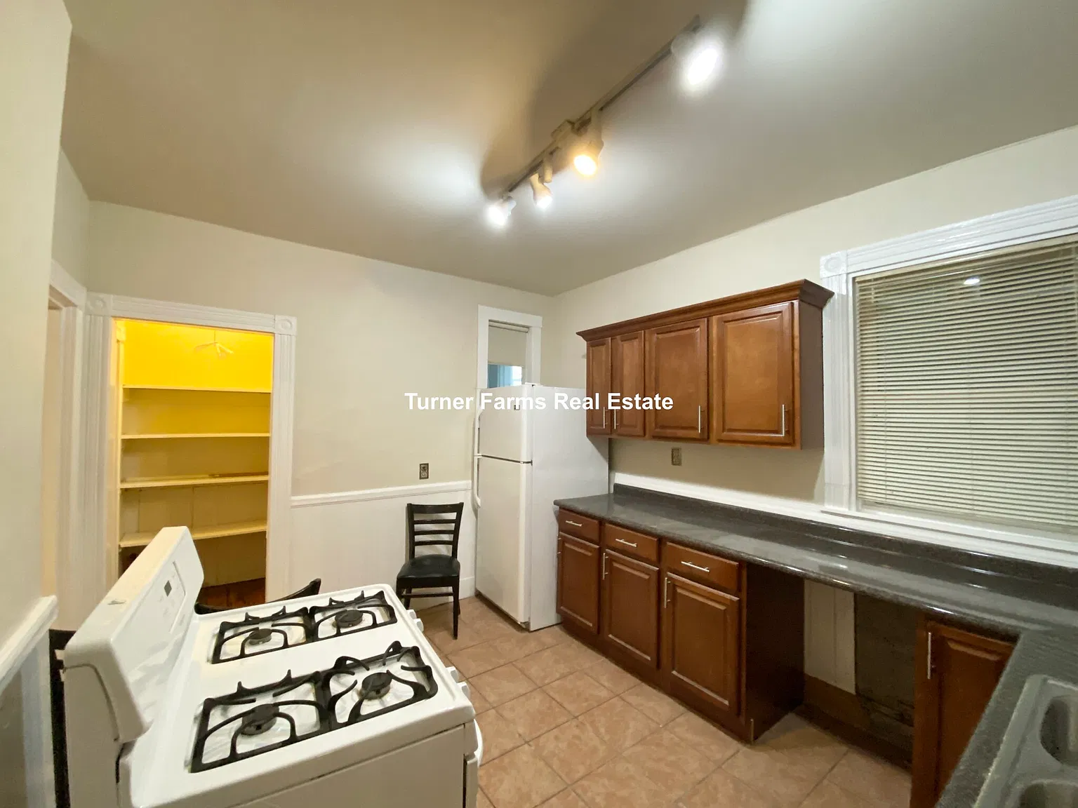 5 Sachem St — Photo 2