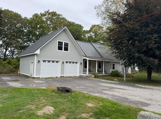 8 Peabbles Cove Rd, Cape Elizabeth, ME 04107