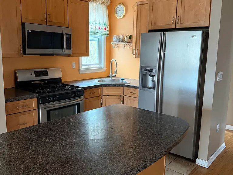168 Division Ave #2 — Photo 4