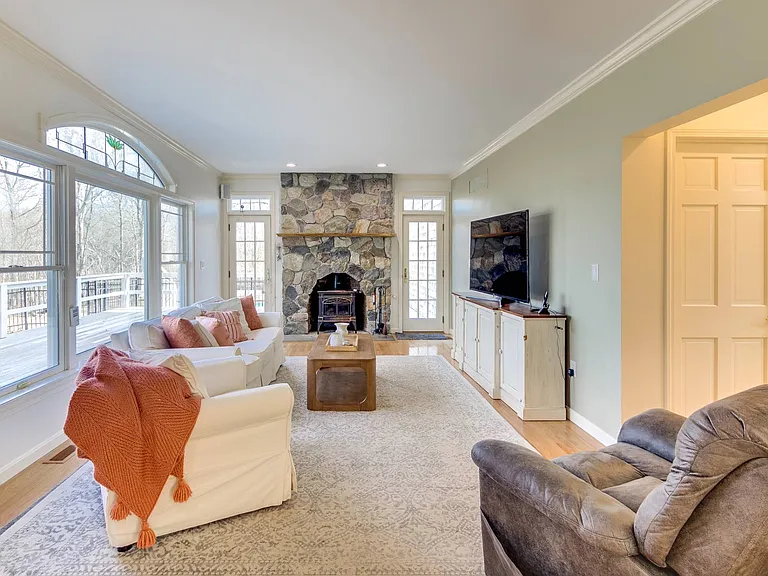 38 Fleming Rd — Photo 11