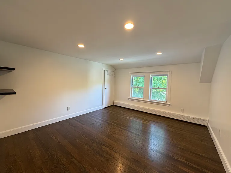 980 Washington St #2 — Photo 8