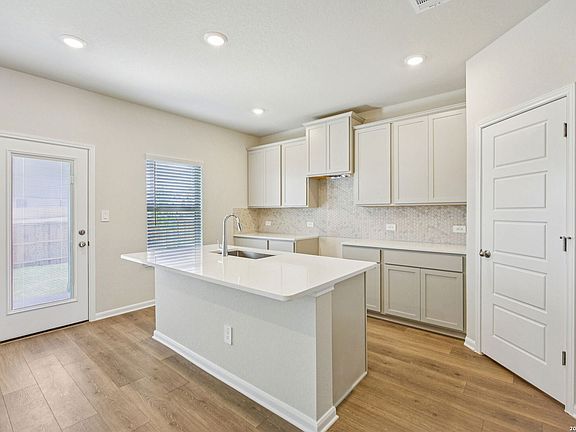 7th image of this home