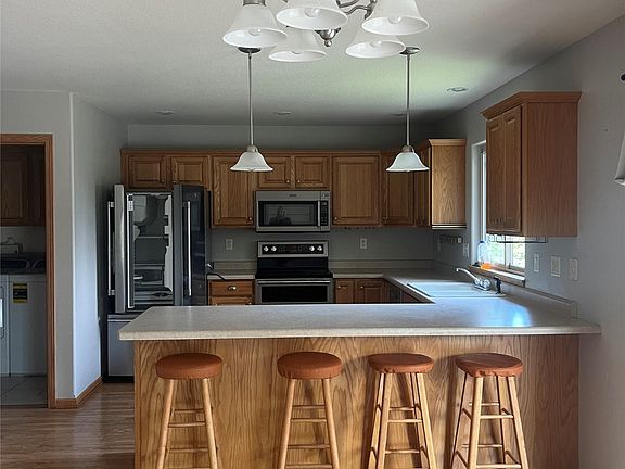 3rd image of 15 Mary Ct