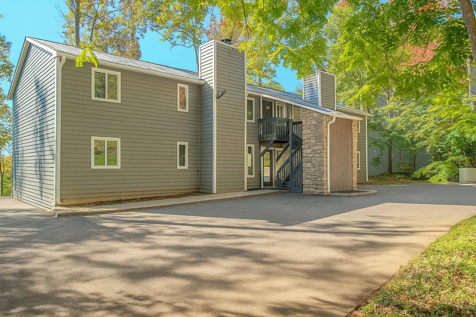 2 bed, 1.5 bath, 1000 sqft, $1,695 — Photo 1