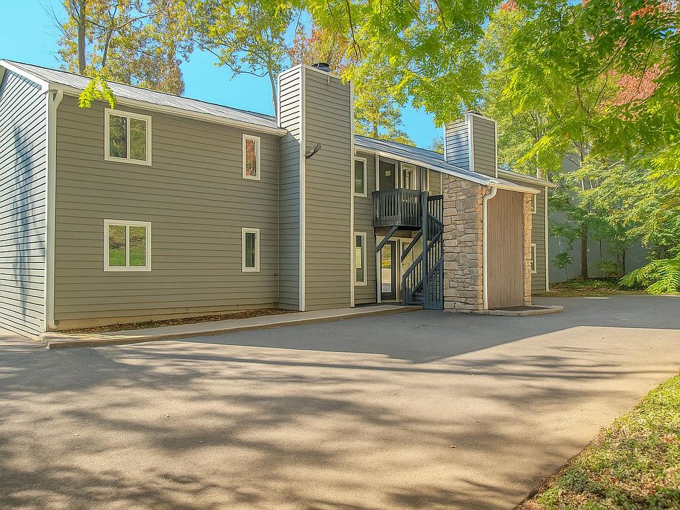 Beautifully remodeled 4-plex in quiet North Asheville neighborhood!