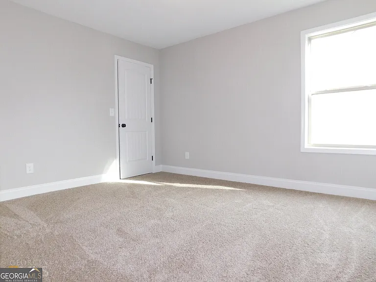 2214 Savannah Dr — Photo 13