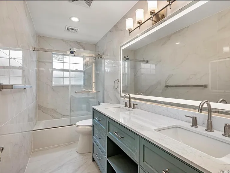 23 Honeysuckle Ct — Photo 12