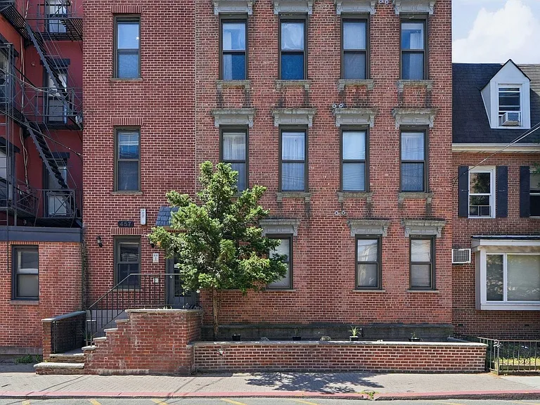 457 2nd St #6 — Photo 13