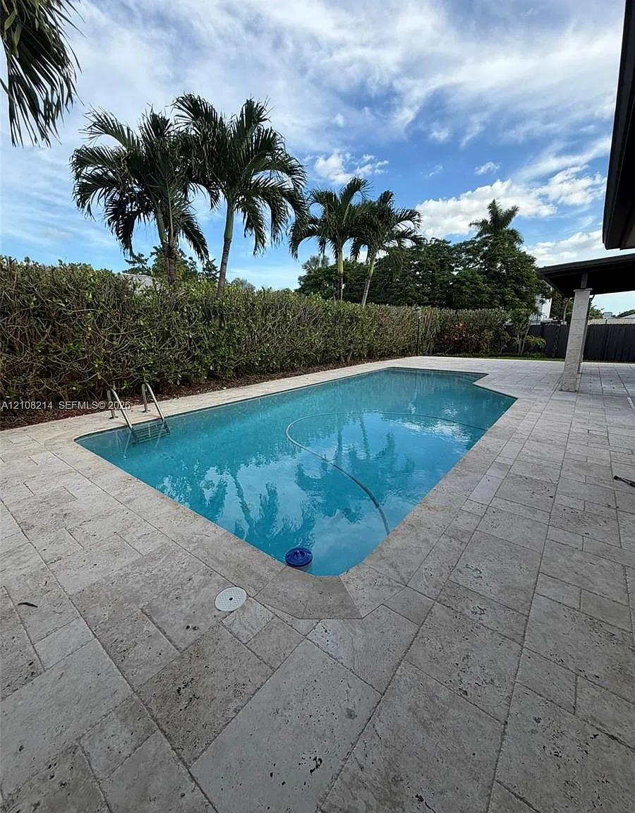 3 bed, 1781 sqft, $5,000 — Photo 1