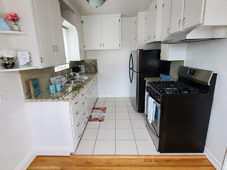 4120 E 1st St #1 — Photo 5