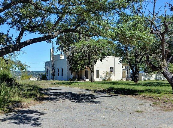 5th image of 1335 Medina Hwy