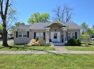 304 N 3rd St, Stilwell, OK 74960