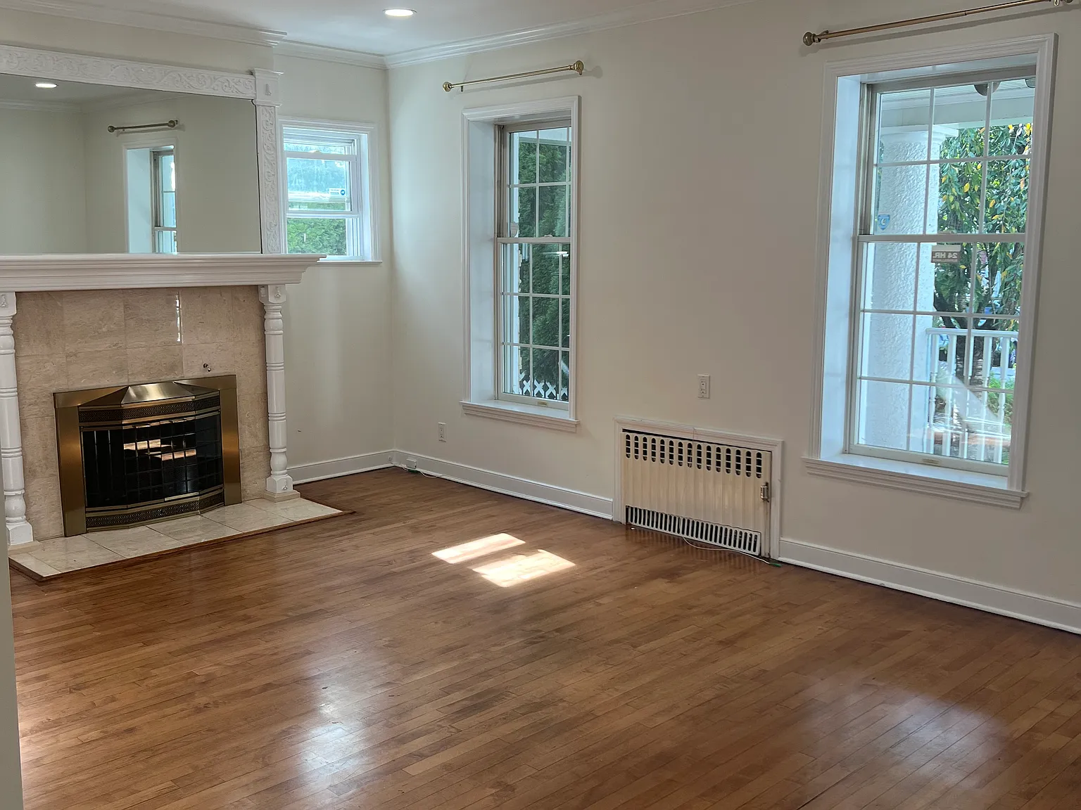 2 bed, 1200 sqft, $3,900 — Photo 1