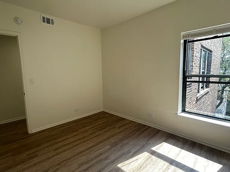 Washington Park Apartments — Photo 13