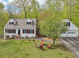 11 Abenaukee Dr, Wolfeboro, NH 03894