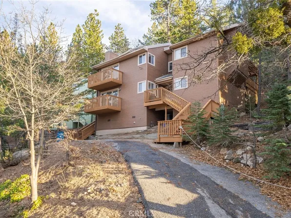 32445 Fern Dr, Running Springs, CA 92382