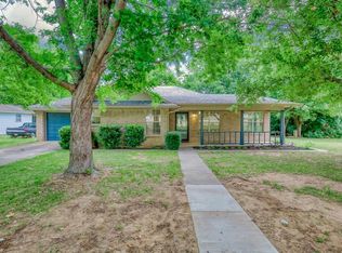 1009 N Anna St, Pilot Point, TX 76258