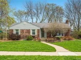 2436 Shenandoah Dr, Royal Oak, MI 48073