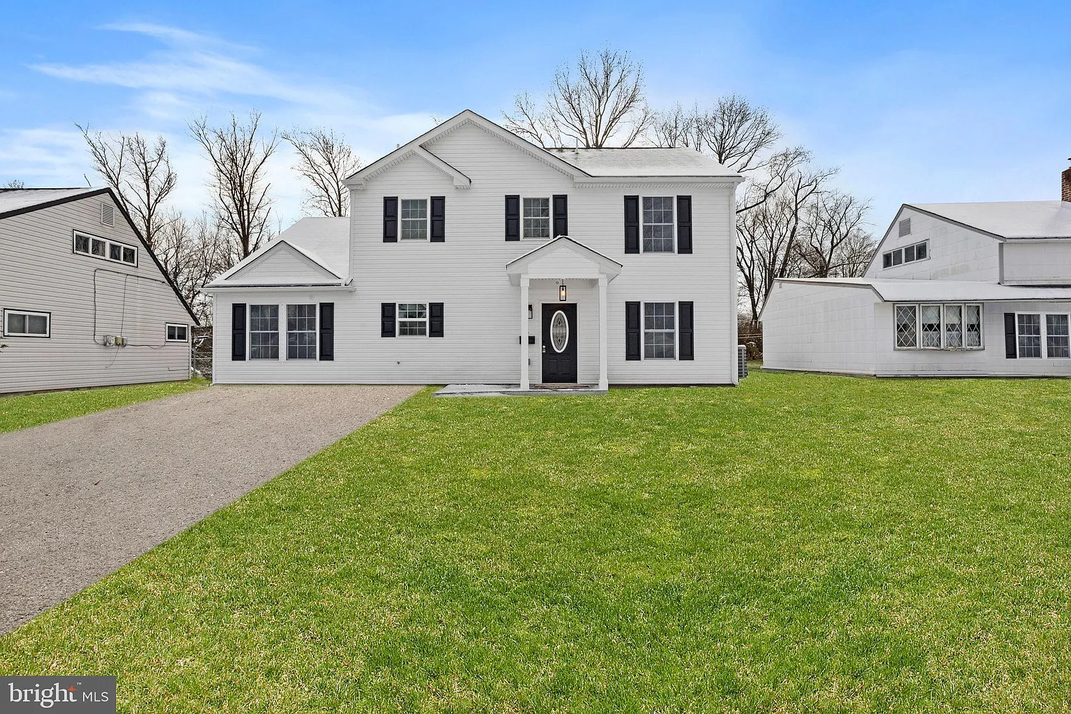 16 Goldenridge Dr photo 1