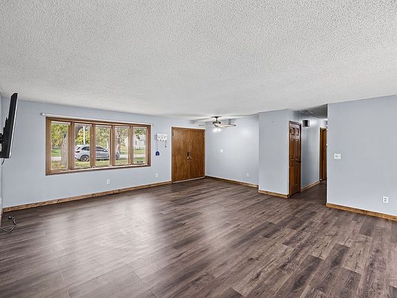 5th image of 196 S Price St