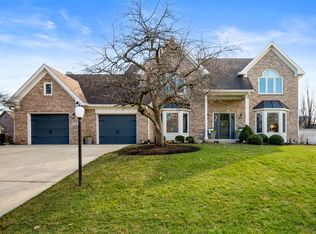 6895 Sun River Dr, Fishers, IN 46038
