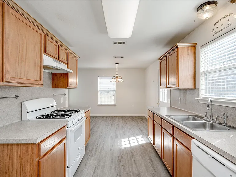 6117 Perlita Dr — Photo 4