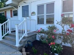 902 Green Grove Rd, Neptune, NJ 07753