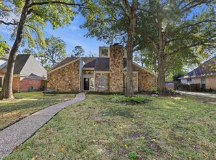 12107 Moorcreek Dr, Houston, TX 77070