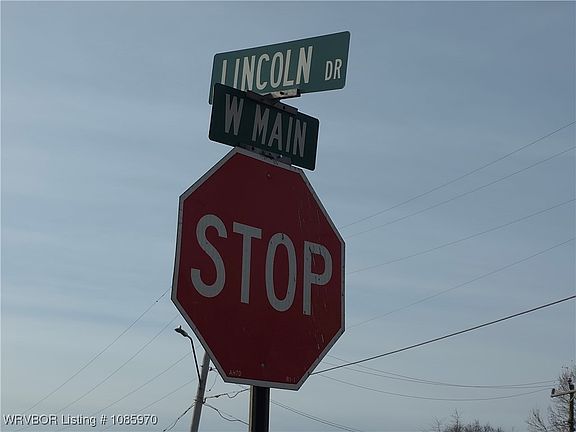 5th image of Lincoln Dr