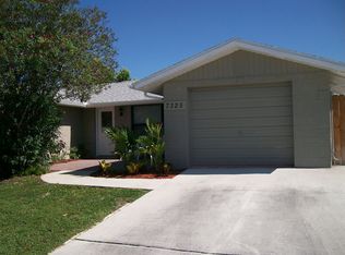 7325 San Carlos Dr, Port Richey, FL 34668
