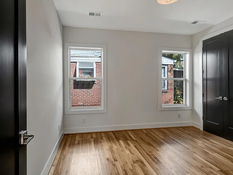 1806A Neal Ter — Photo 7