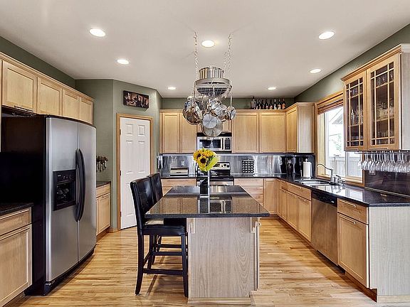 Island kitchen w/tons of upgrades.