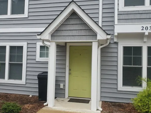 203 N Dillard St Unit E, Blackstone, VA 23824