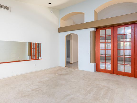4th image of 4225 W Ross Ave