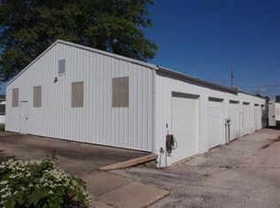 1207 7th St, Bedford, IN 47421