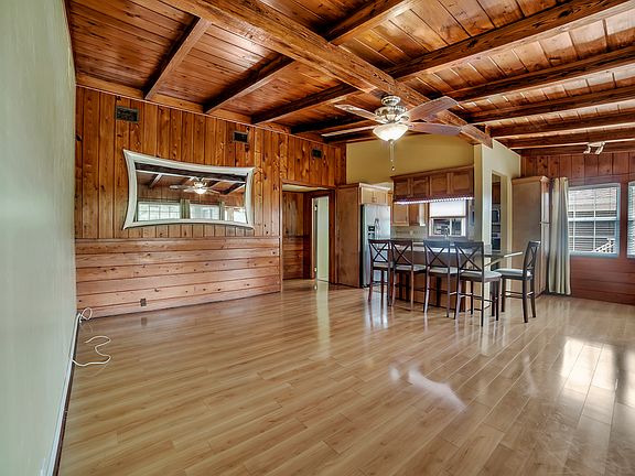 5th image of 960 San Carlos Ct