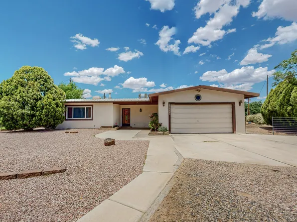 10620 Andrea Cir, Corrales, NM 87048