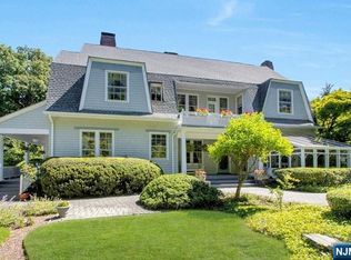140 Hillside Ave, Englewood, NJ 07631