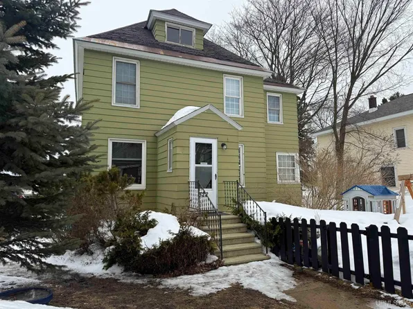 322 W Superior St, Munising, MI 49862