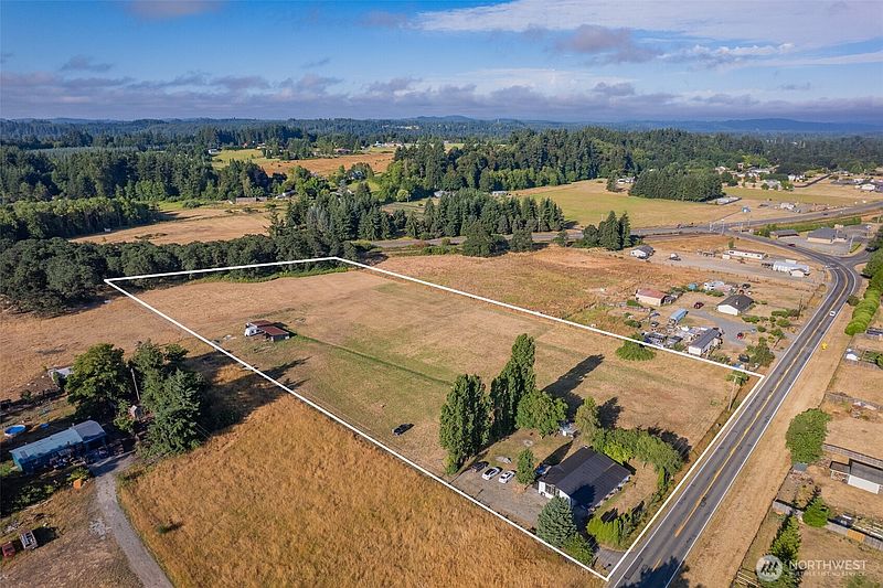 2nd image of 9015 183rd Avenue SW